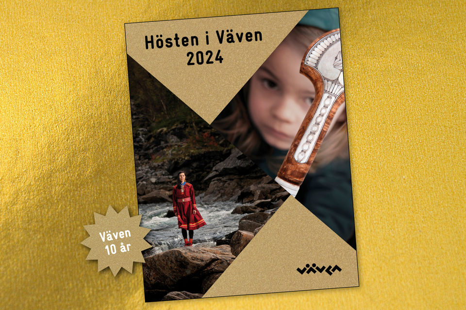 Omslag till en programkatalog. Text som säger Hösten i Väven 2024.